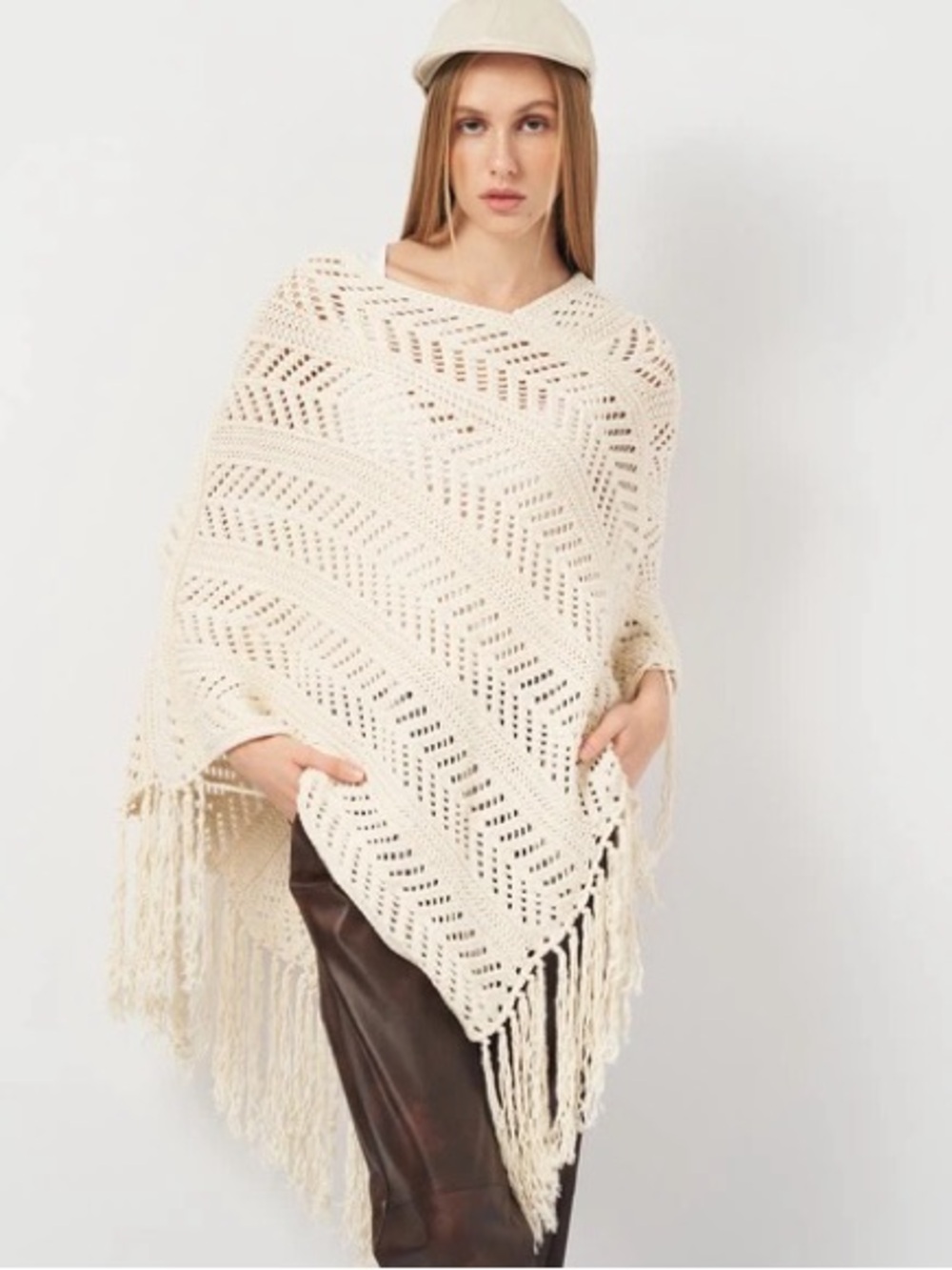 Zara Cream Poncho With Fringe Size L/XL Open-Knit Bohemian Blogger favourite